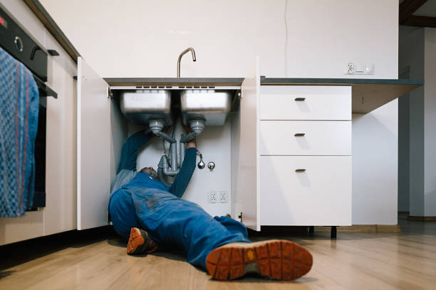Professional Leak Detection technician working in Preston Hollow, NY